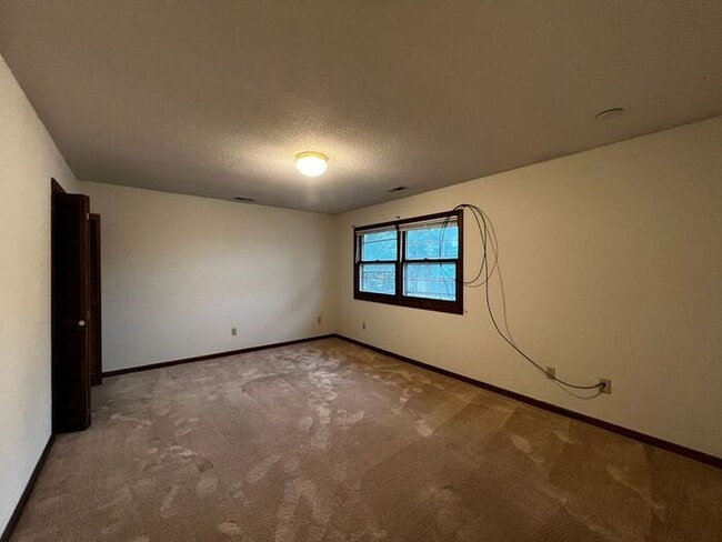 Building Photo - $2,200 | 4 Bedroom, 2.5 Bathroom Multi Floor Duplex | No Pets | Available for an August 1st, 2026...