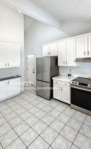 Building Photo - 1515 Mautenne Dr