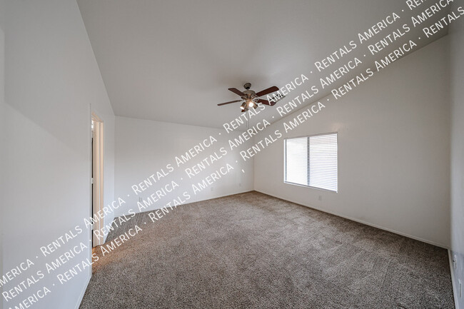Building Photo - 23942 W Hadley St