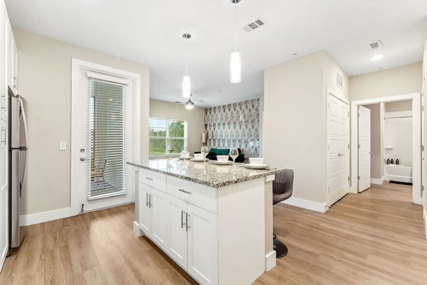 Building Photo - 12550 Windy Pointe Lp