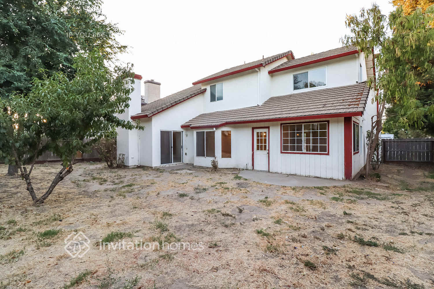 Building Photo - 710 E Jonquil Dr