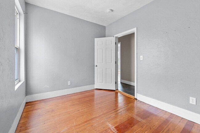Building Photo - 5 Timothy Ave