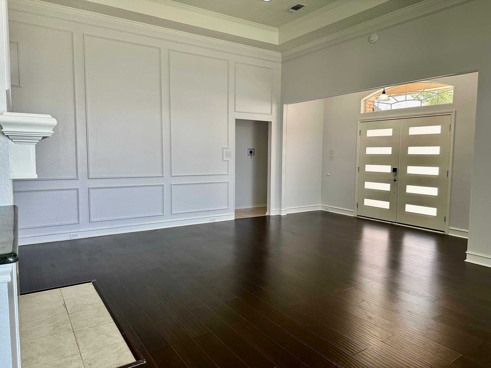 Building Photo - 1301 Royal Palm Ln