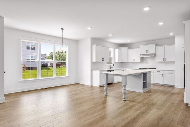 Building Photo - Brand New 4BR Luxury Home in Collington East
