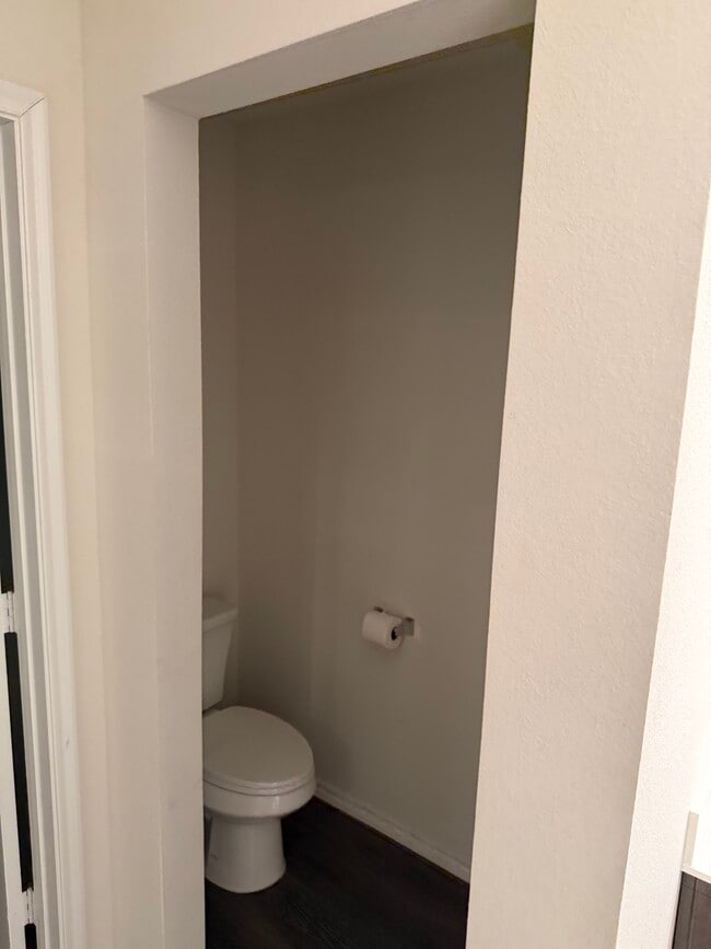 Building Photo - 107 Seabiscuit Rd