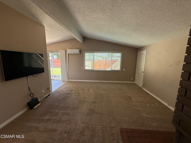 Building Photo - 1482 Paul St