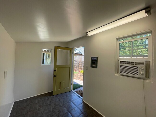 Building Photo - 2709-2711 Freeport Blvd