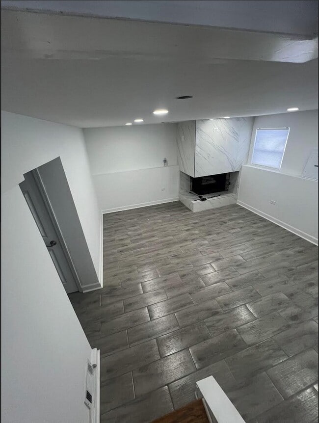 Building Photo - 20564 Elizabeth Ave