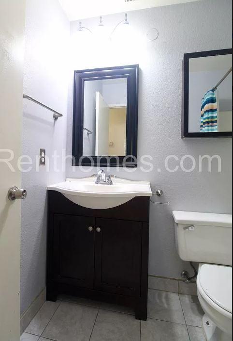 Building Photo - 1260 Corte Famosa