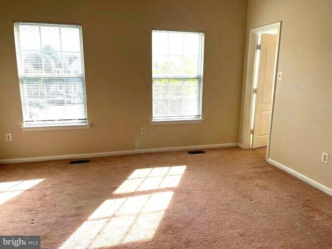 Building Photo - 3269 Halcyon Ct