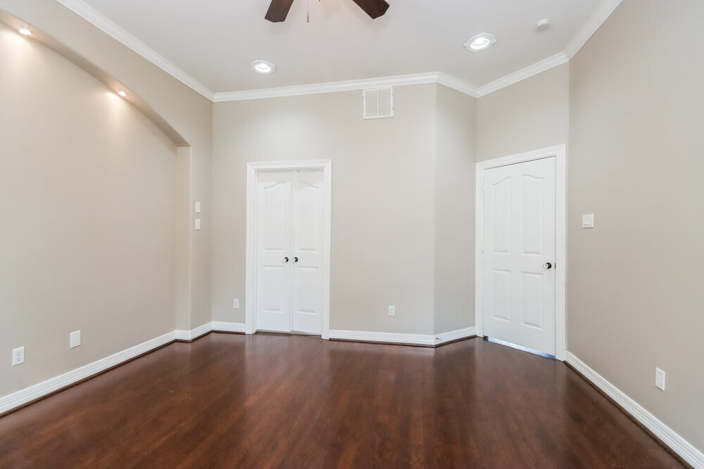 Building Photo - 409 Robinwood Dr