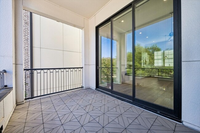 Building Photo - 9663 Kings Cross Station