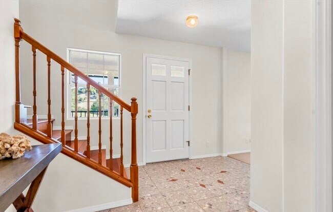 Building Photo - 221 Appy Way