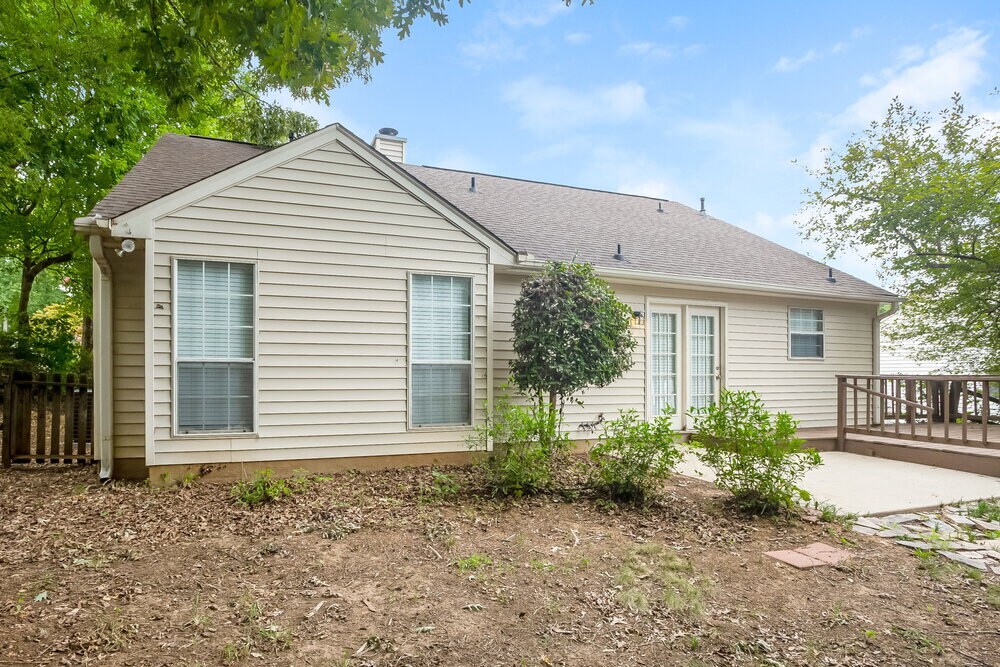 Building Photo - 691 Rebecca Jane Dr