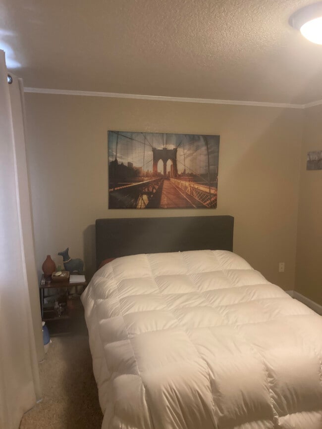 Bedroom - 336 N Grant St