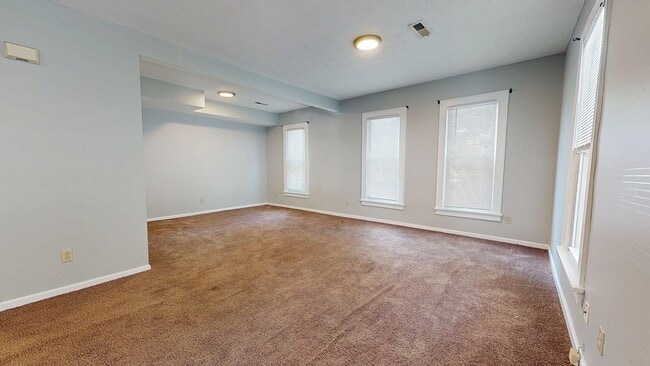 Building Photo - Madison/W.95th neighborhood : 3 bedroom/1 bath single family house available NOW.