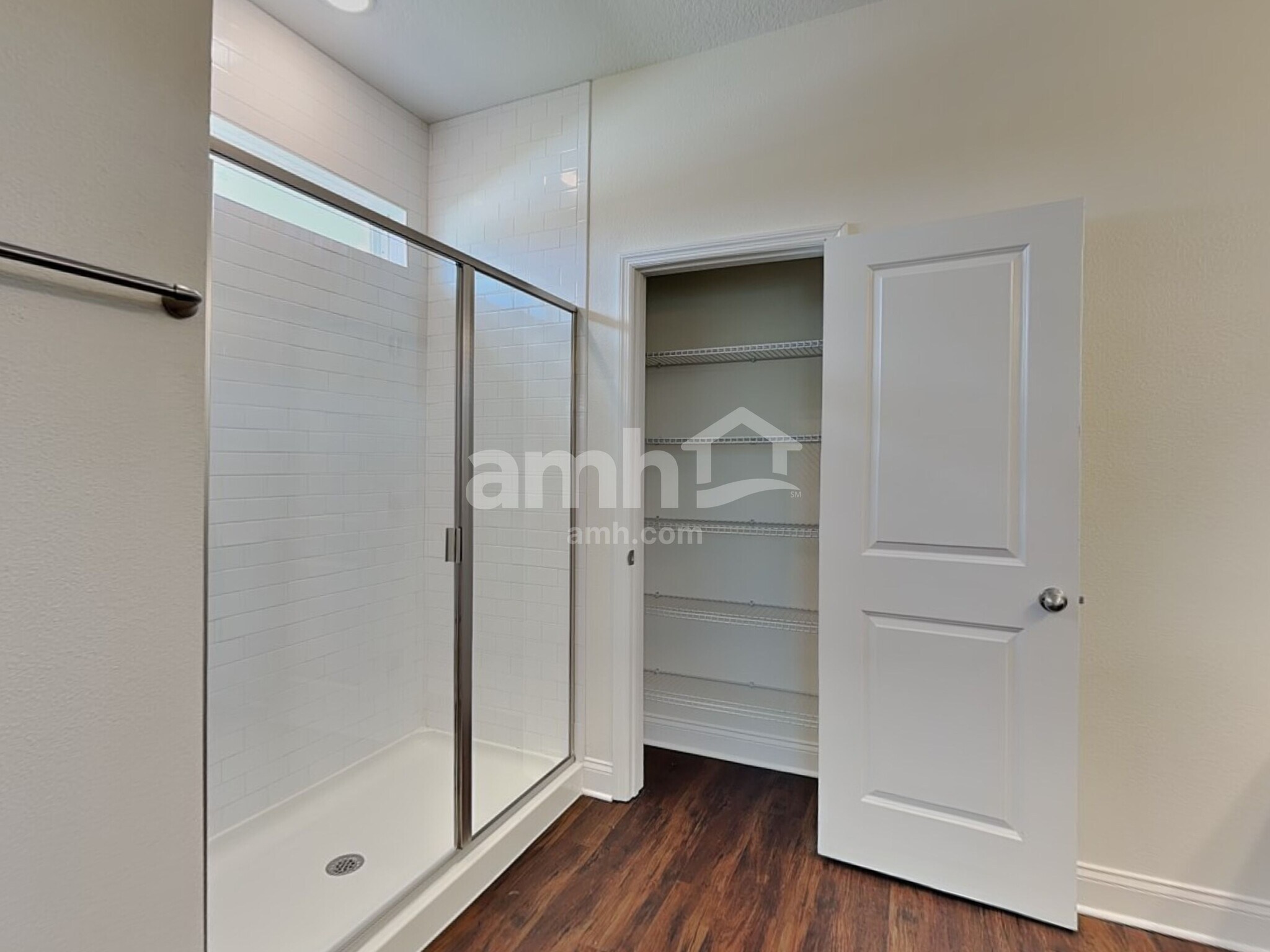 Building Photo - 990 Summer Stone Lp