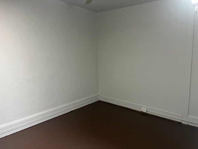 Building Photo - 3 Bedroom, 1 Bath Home in Lancaster *accep...