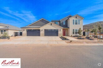 Building Photo - 7 Bedroom Home with 5 Car Garage