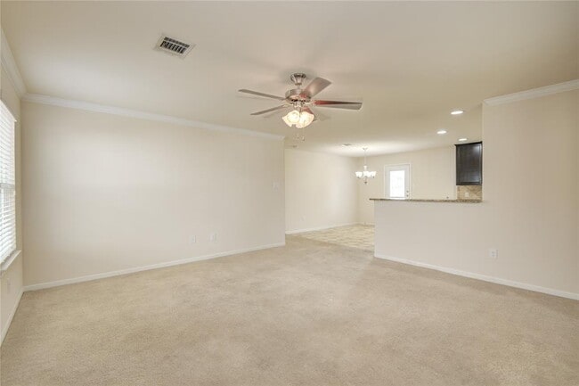 Building Photo - 2111 Denridge Dr