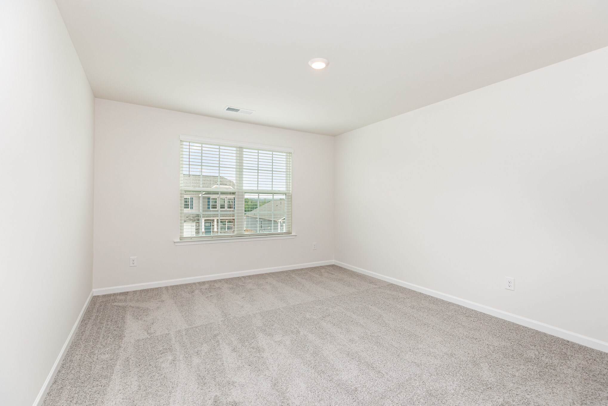 Building Photo - 121 Way Cross Ln