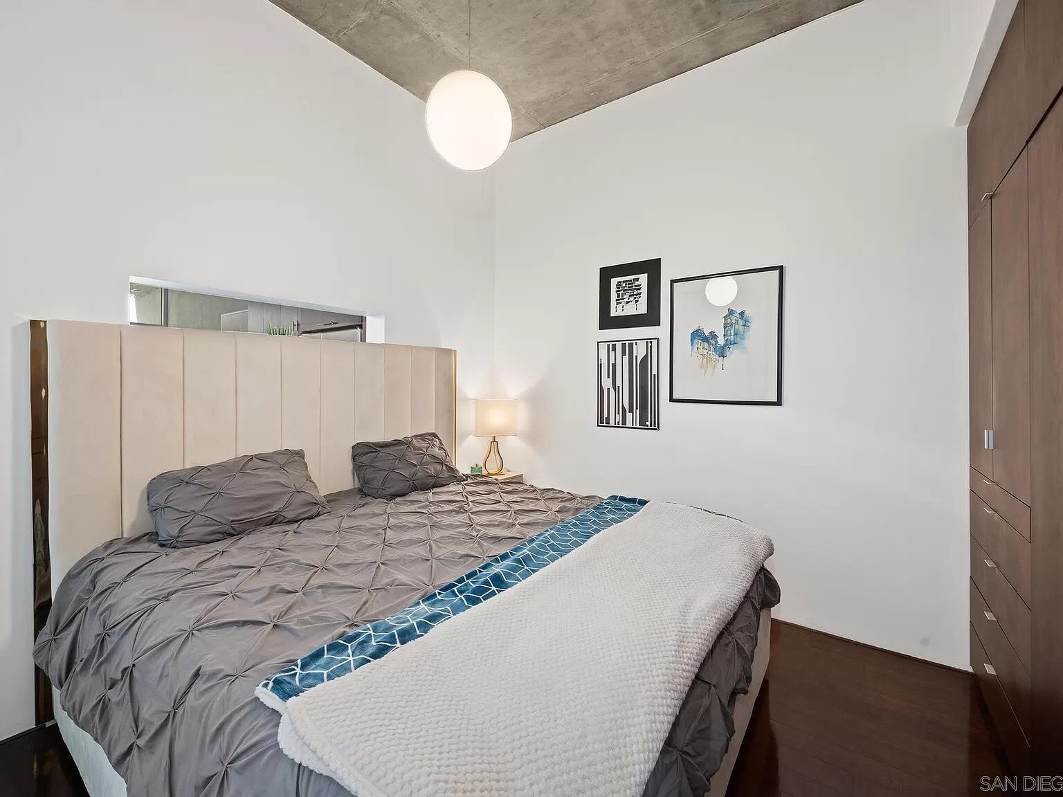 Building Photo - 1025 Island Ave