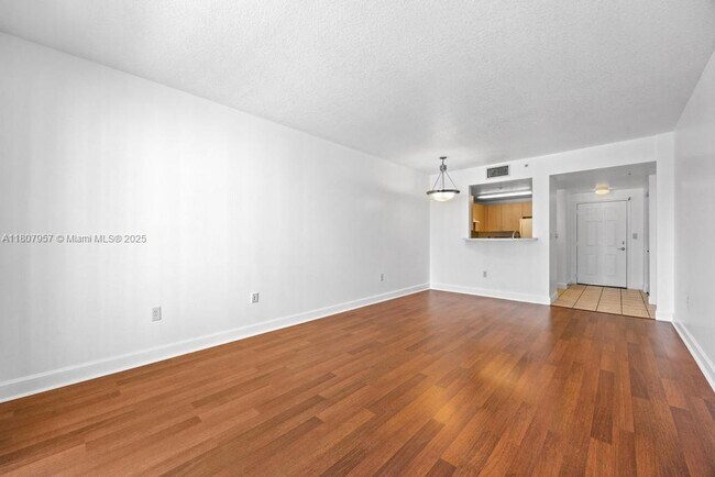 Building Photo - 50 Menores Ave