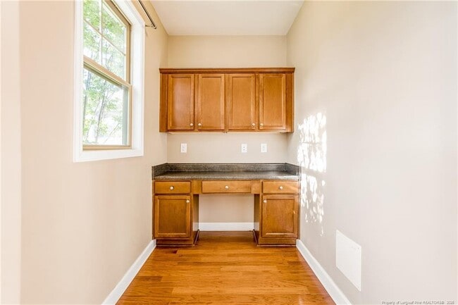 Building Photo - 2828 Deepwater Ct