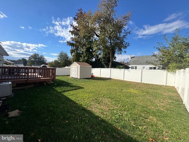 Building Photo - 615 Jackson Ave