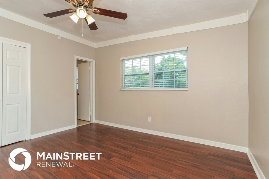 Building Photo - 5915 Beechmont Blvd