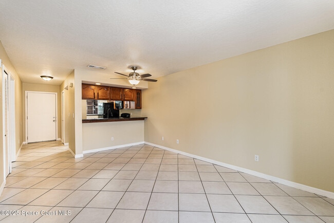 Building Photo - 2965 Sir Hamilton Cir