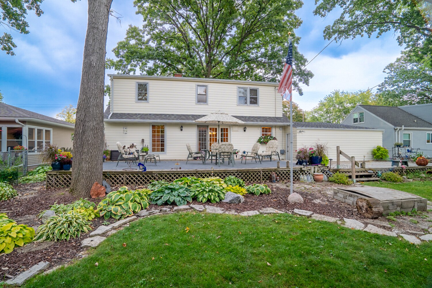 Building Photo - 1077 Liberty St