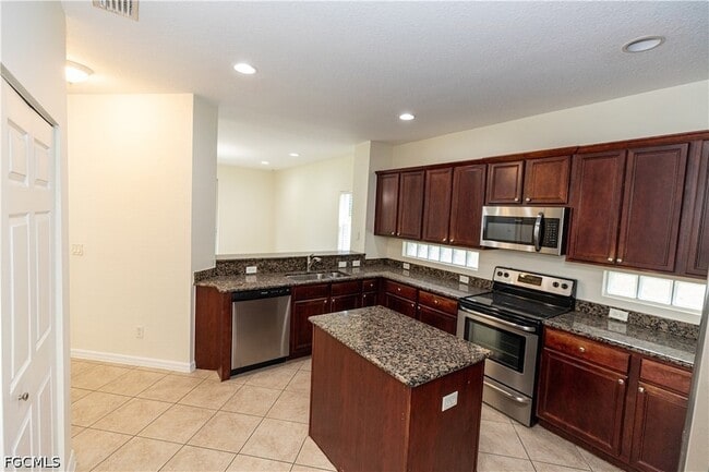 Building Photo - 17007 Tremont St