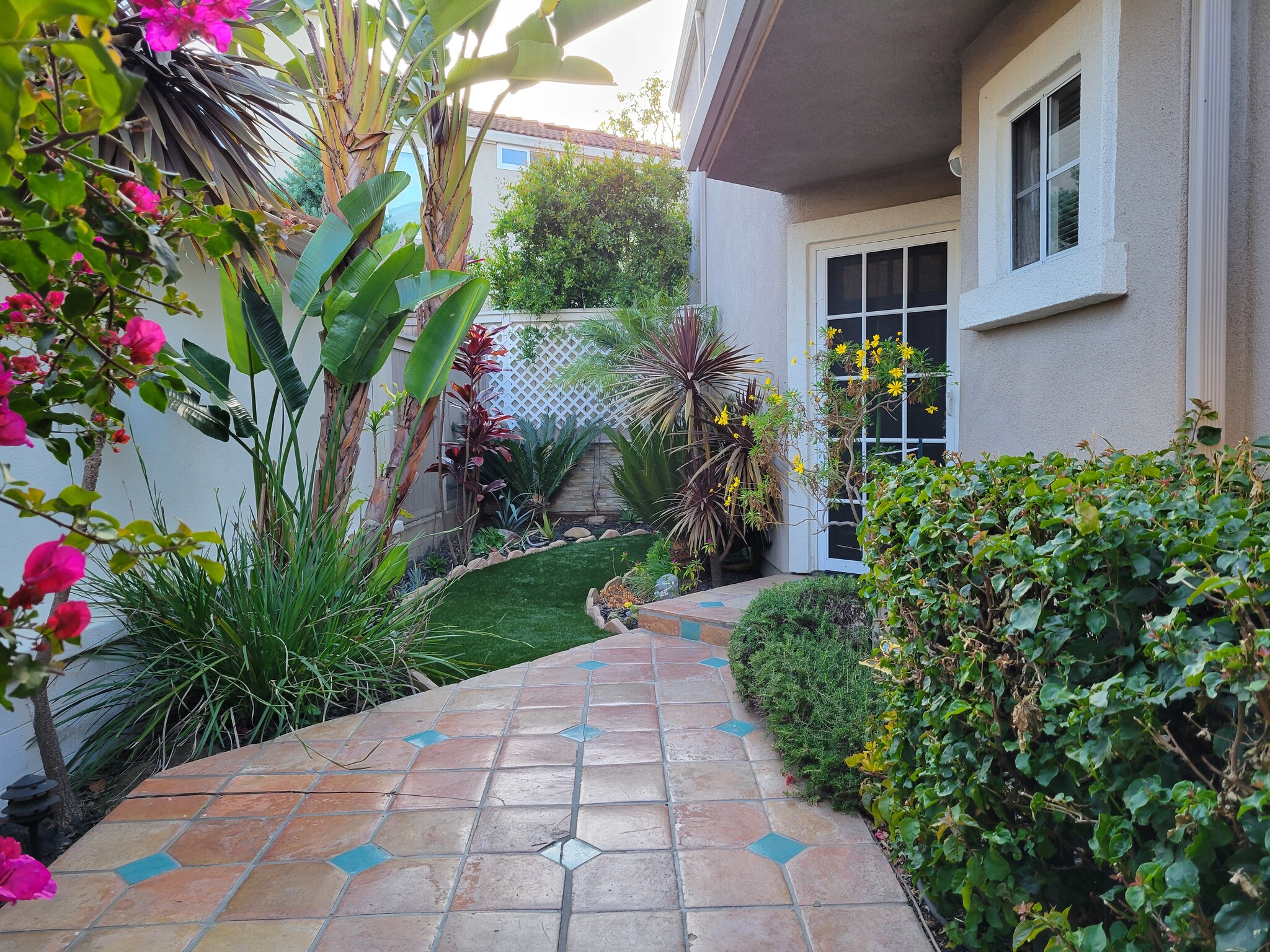 Front patio - 59 Hawaii Dr
