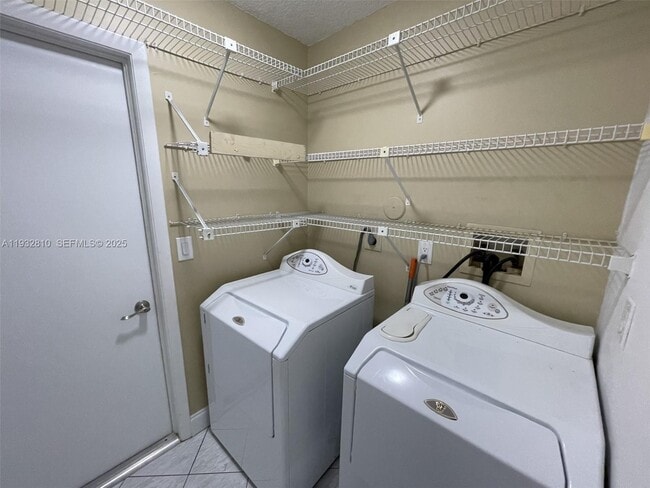 Building Photo - 16606 Greens Edge Cir