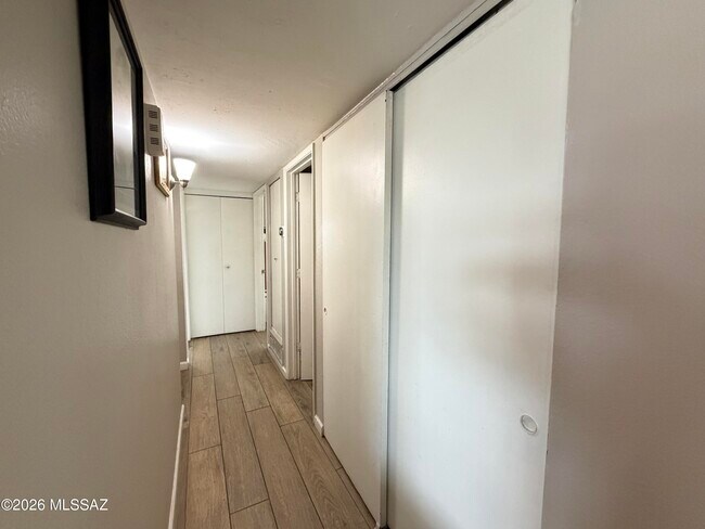 Building Photo - 8243 E Escalante Rd