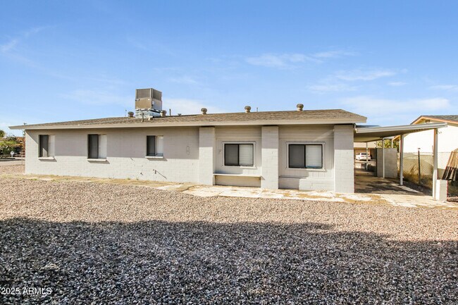 Building Photo - 5501 N 68th Ave