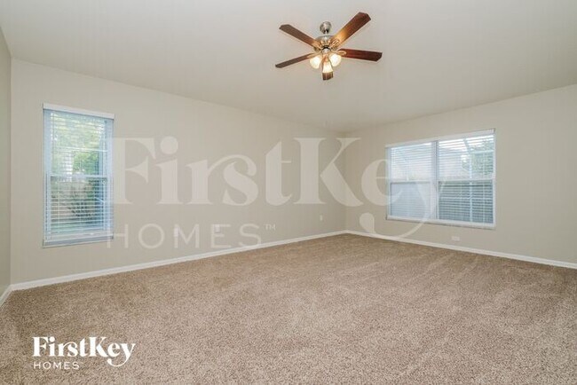 Building Photo - 10529 San Travaso Dr