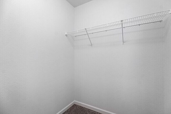Building Photo - 5659 Claremount St