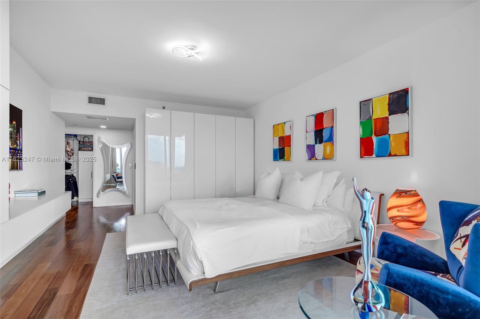 Building Photo - 1643 Brickell Ave