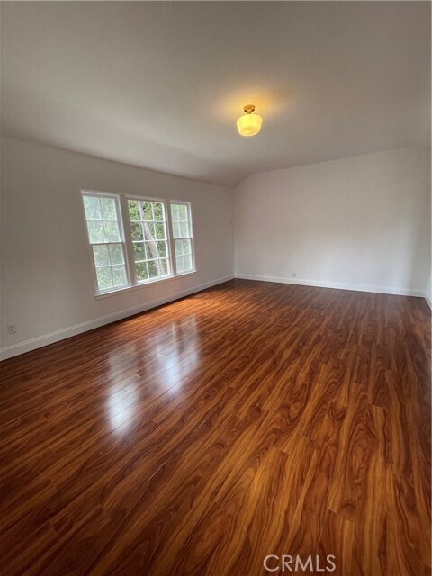 Building Photo - 815 E 36th St