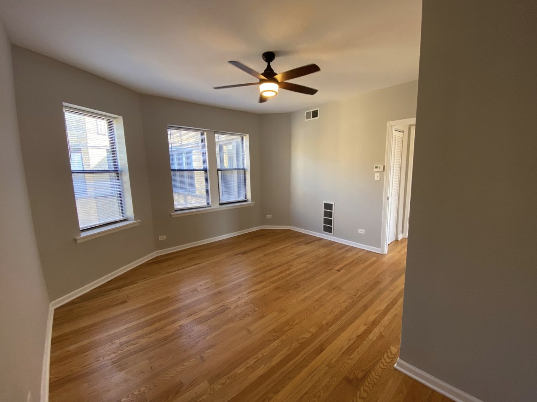 Bedroom - 2807 W Lawrence Ave