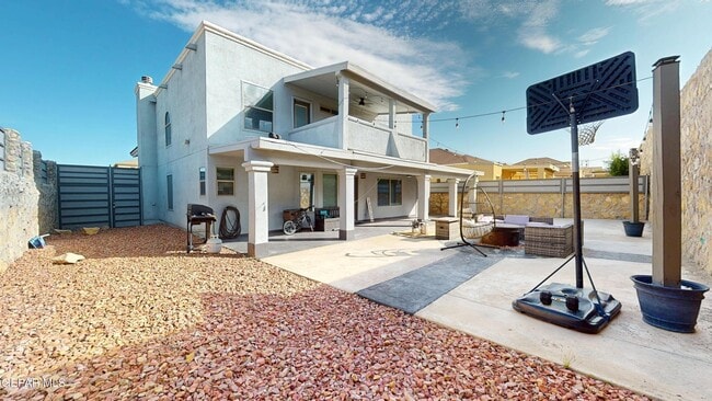 Building Photo - 240 S Halstead Dr