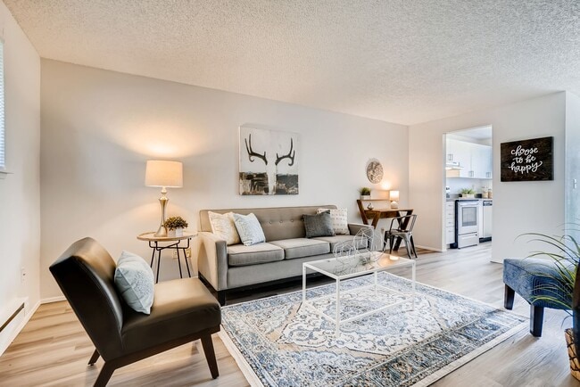 Building Photo - Renovated 2 Bedroom in Auburn!