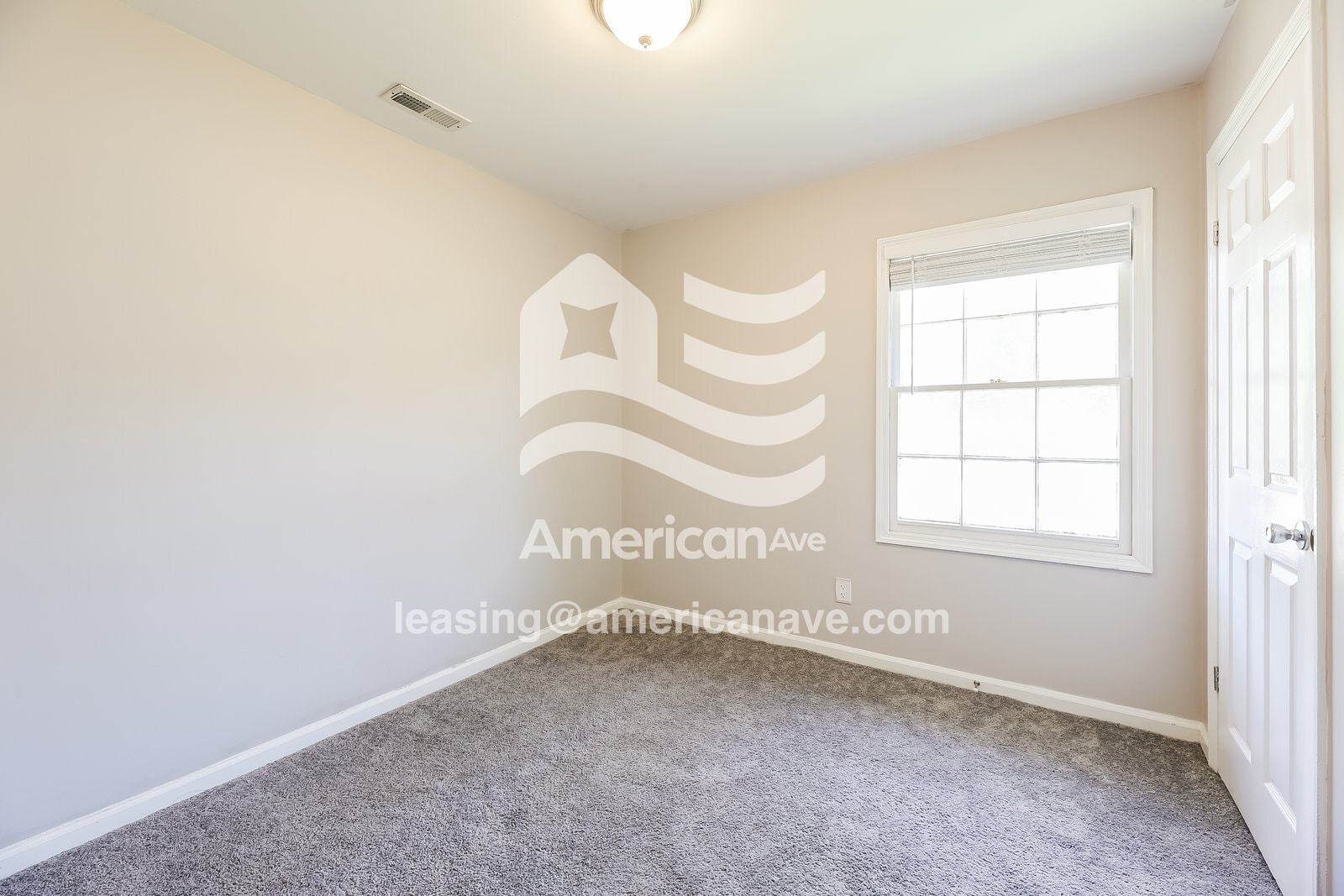 Building Photo - 4 N Kings Dr