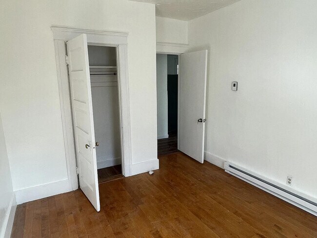 Building Photo - 119 Hamilton St