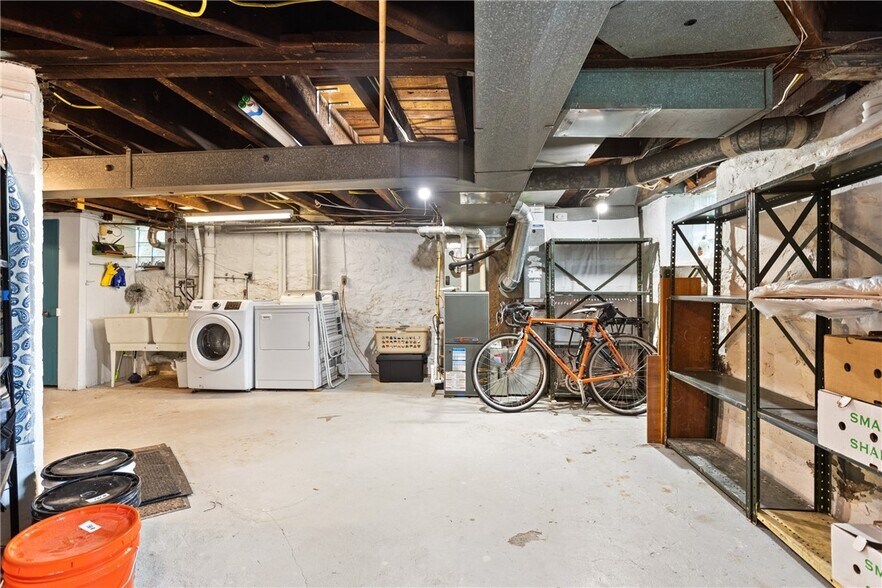Building Photo - 5939 Alder St