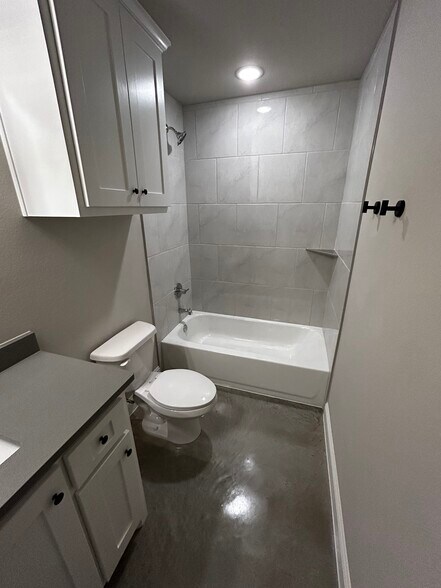 Building Photo - 10024 Highway 199 W