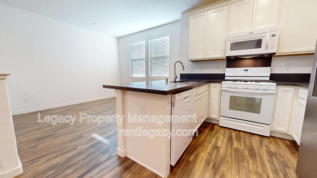 Building Photo - 3998 E Commerce Way