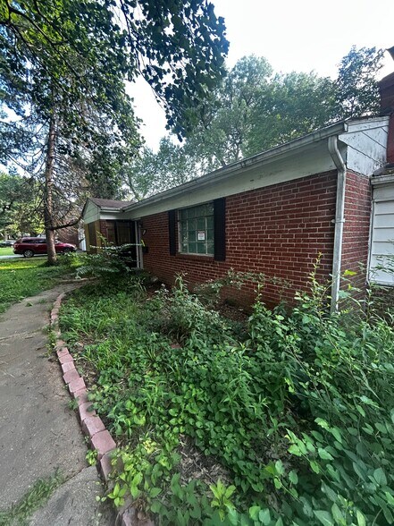 Building Photo - 529 Ford Dr